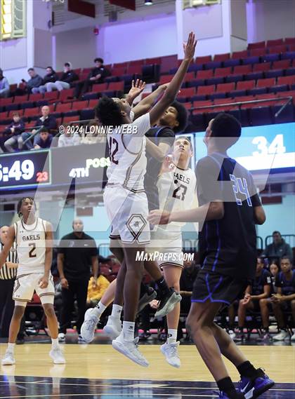 Thumbnail 2 in Iona Prep vs Poughkeepsie (William F. Plunkett Jr. Christmas Classic) photogallery.