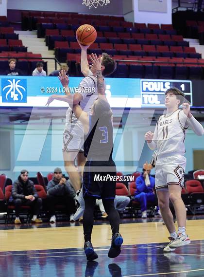Thumbnail 2 in Iona Prep vs Poughkeepsie (William F. Plunkett Jr. Christmas Classic) photogallery.