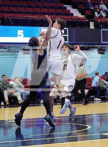 Thumbnail 3 in Iona Prep vs Poughkeepsie (William F. Plunkett Jr. Christmas Classic) photogallery.
