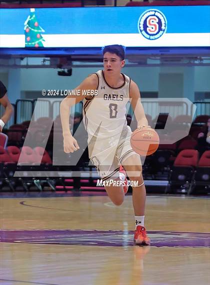 Thumbnail 3 in Iona Prep vs Poughkeepsie (William F. Plunkett Jr. Christmas Classic) photogallery.