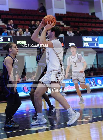 Thumbnail 1 in Iona Prep vs Poughkeepsie (William F. Plunkett Jr. Christmas Classic) photogallery.