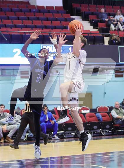 Thumbnail 2 in Iona Prep vs Poughkeepsie (William F. Plunkett Jr. Christmas Classic) photogallery.