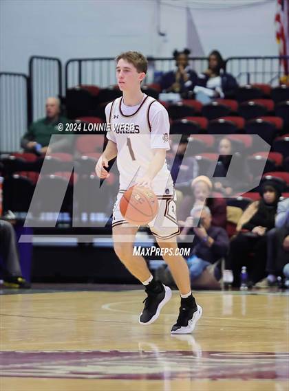 Thumbnail 2 in Iona Prep vs Poughkeepsie (William F. Plunkett Jr. Christmas Classic) photogallery.