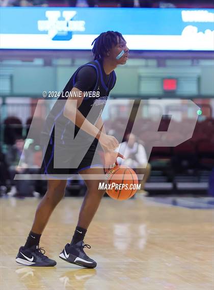 Thumbnail 1 in Iona Prep vs Poughkeepsie (William F. Plunkett Jr. Christmas Classic) photogallery.