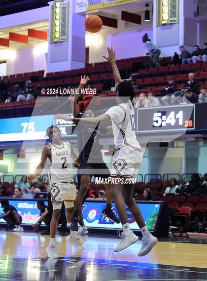Thumbnail 3 in Iona Prep vs Poughkeepsie (William F. Plunkett Jr. Christmas Classic) photogallery.