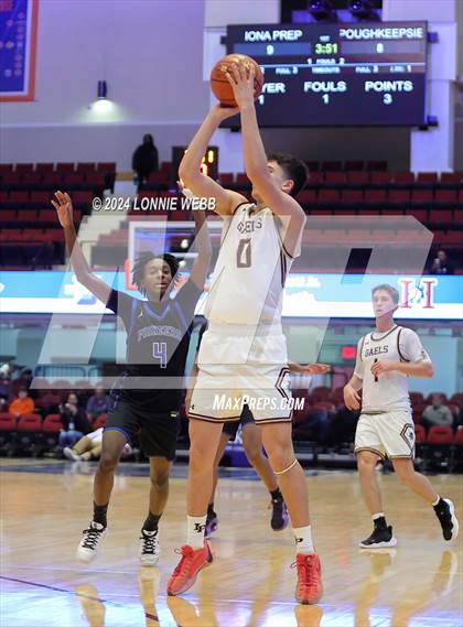 Thumbnail 2 in Iona Prep vs Poughkeepsie (William F. Plunkett Jr. Christmas Classic) photogallery.