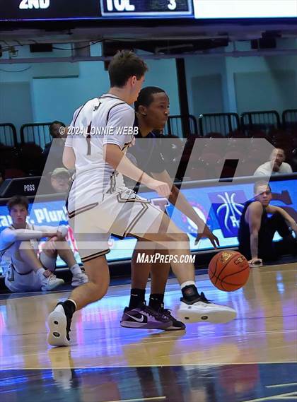 Thumbnail 2 in Iona Prep vs Poughkeepsie (William F. Plunkett Jr. Christmas Classic) photogallery.
