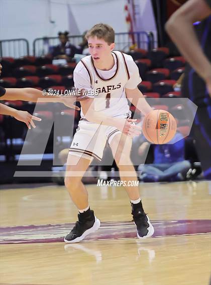 Thumbnail 2 in Iona Prep vs Poughkeepsie (William F. Plunkett Jr. Christmas Classic) photogallery.