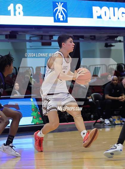 Thumbnail 3 in Iona Prep vs Poughkeepsie (William F. Plunkett Jr. Christmas Classic) photogallery.