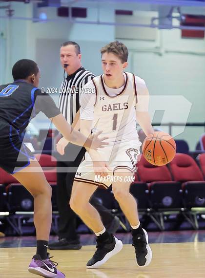 Thumbnail 3 in Iona Prep vs Poughkeepsie (William F. Plunkett Jr. Christmas Classic) photogallery.