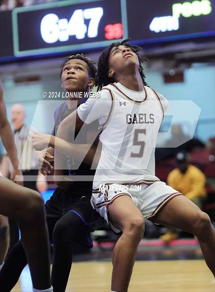Thumbnail 3 in Iona Prep vs Poughkeepsie (William F. Plunkett Jr. Christmas Classic) photogallery.