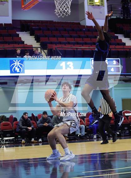 Thumbnail 3 in Iona Prep vs Poughkeepsie (William F. Plunkett Jr. Christmas Classic) photogallery.