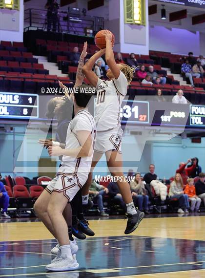 Thumbnail 1 in Iona Prep vs Poughkeepsie (William F. Plunkett Jr. Christmas Classic) photogallery.