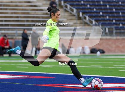 Thumbnail 2 in Forney vs. Marcus (UIL 6A Division II Semifinal Playoff) photogallery.
