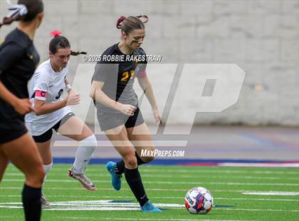 Thumbnail 1 in Forney vs. Marcus (UIL 6A Division II Semifinal Playoff) photogallery.