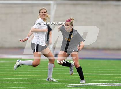 Thumbnail 2 in Forney vs. Marcus (UIL 6A Division II Semifinal Playoff) photogallery.