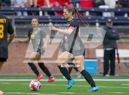 Thumbnail 1 in Forney vs. Marcus (UIL 6A Division II Semifinal Playoff) photogallery.