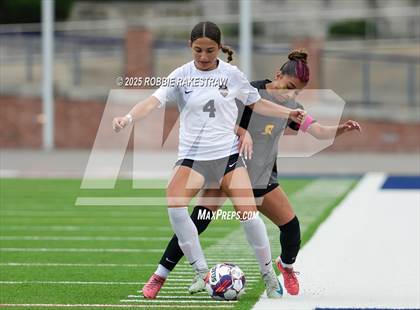 Thumbnail 3 in Forney vs. Marcus (UIL 6A Division II Semifinal Playoff) photogallery.