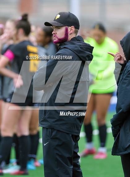 Thumbnail 1 in Forney vs. Marcus (UIL 6A Division II Semifinal Playoff) photogallery.