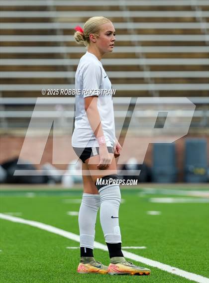 Thumbnail 2 in Forney vs. Marcus (UIL 6A Division II Semifinal Playoff) photogallery.