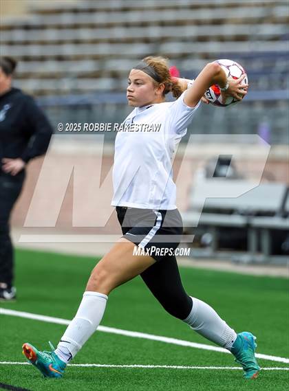 Thumbnail 3 in Forney vs. Marcus (UIL 6A Division II Semifinal Playoff) photogallery.