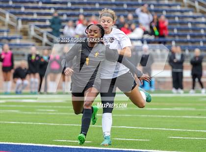 Thumbnail 2 in Forney vs. Marcus (UIL 6A Division II Semifinal Playoff) photogallery.