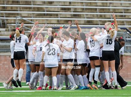 Thumbnail 2 in Forney vs. Marcus (UIL 6A Division II Semifinal Playoff) photogallery.