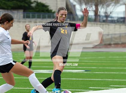 Thumbnail 1 in Forney vs. Marcus (UIL 6A Division II Semifinal Playoff) photogallery.
