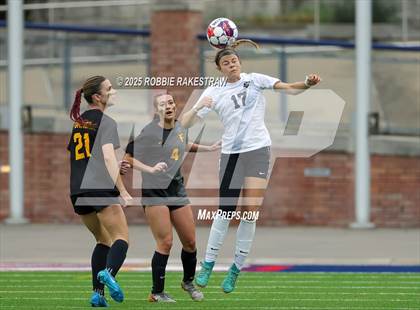 Thumbnail 2 in Forney vs. Marcus (UIL 6A Division II Semifinal Playoff) photogallery.