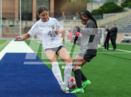 Thumbnail 3 in Forney vs. Marcus (UIL 6A Division II Semifinal Playoff) photogallery.