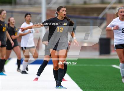 Thumbnail 1 in Forney vs. Marcus (UIL 6A Division II Semifinal Playoff) photogallery.
