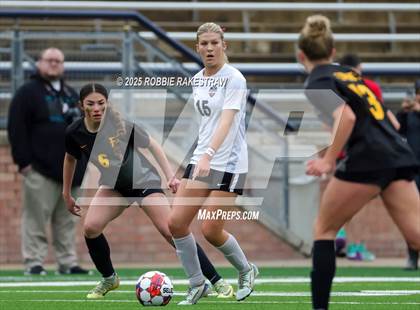 Thumbnail 3 in Forney vs. Marcus (UIL 6A Division II Semifinal Playoff) photogallery.