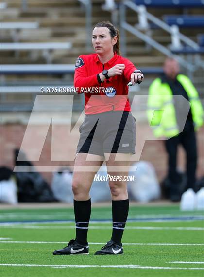 Thumbnail 3 in Forney vs. Marcus (UIL 6A Division II Semifinal Playoff) photogallery.