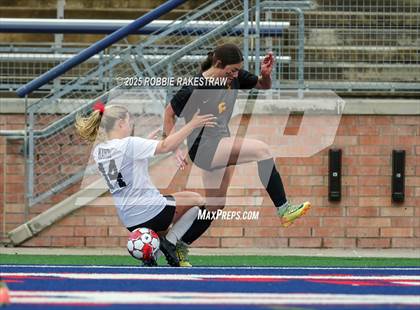 Thumbnail 2 in Forney vs. Marcus (UIL 6A Division II Semifinal Playoff) photogallery.