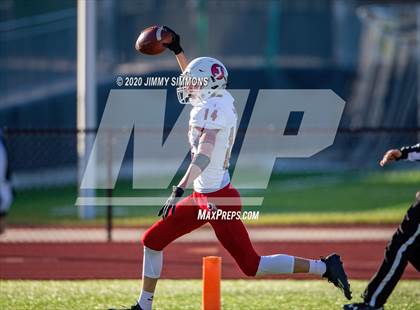 Thumbnail 2 in Platte County vs. Jackson (MSHSAA Class 5 Final) photogallery.