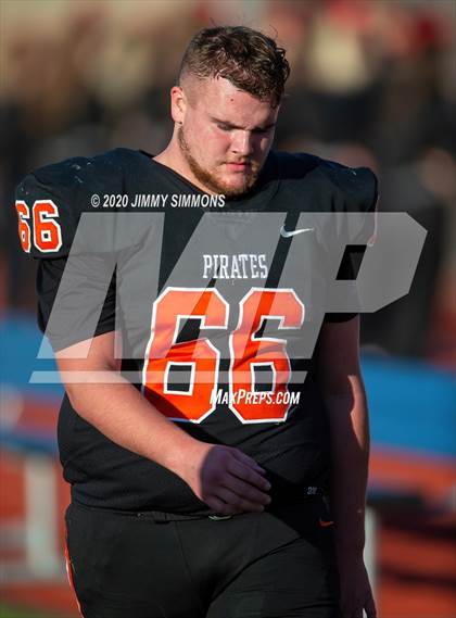 Thumbnail 2 in Platte County vs. Jackson (MSHSAA Class 5 Final) photogallery.