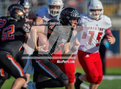 Thumbnail 3 in Platte County vs. Jackson (MSHSAA Class 5 Final) photogallery.