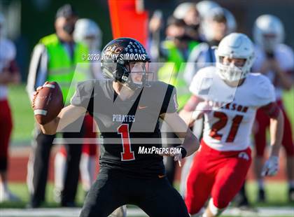 Thumbnail 1 in Platte County vs. Jackson (MSHSAA Class 5 Final) photogallery.