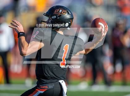 Thumbnail 3 in Platte County vs. Jackson (MSHSAA Class 5 Final) photogallery.