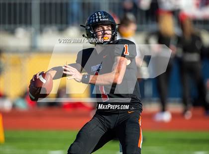 Thumbnail 2 in Platte County vs. Jackson (MSHSAA Class 5 Final) photogallery.