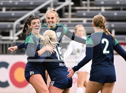 Thumbnail 2 in Rock Canyon vs. ThunderRidge (CHSAA 5A State Final) photogallery.