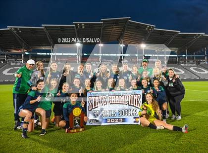 Thumbnail 3 in Rock Canyon vs. ThunderRidge (CHSAA 5A State Final) photogallery.