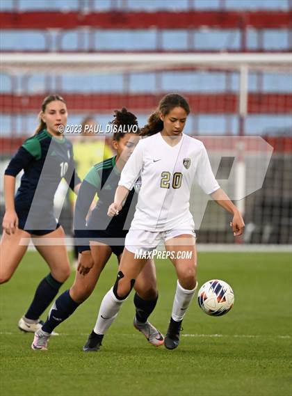 Thumbnail 2 in Rock Canyon vs. ThunderRidge (CHSAA 5A State Final) photogallery.