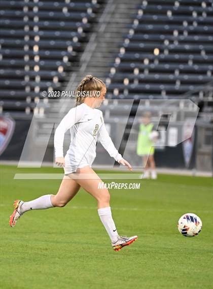 Thumbnail 3 in Rock Canyon vs. ThunderRidge (CHSAA 5A State Final) photogallery.