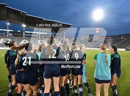 Thumbnail 2 in Rock Canyon vs. ThunderRidge (CHSAA 5A State Final) photogallery.