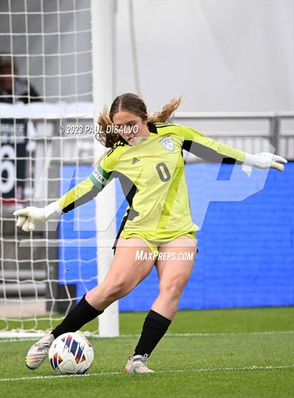 Thumbnail 3 in Rock Canyon vs. ThunderRidge (CHSAA 5A State Final) photogallery.