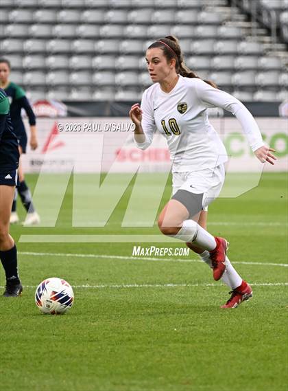 Thumbnail 3 in Rock Canyon vs. ThunderRidge (CHSAA 5A State Final) photogallery.