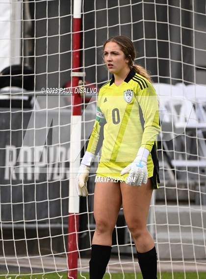 Thumbnail 2 in Rock Canyon vs. ThunderRidge (CHSAA 5A State Final) photogallery.