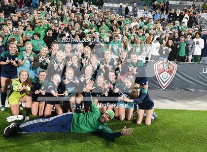 Thumbnail 2 in Rock Canyon vs. ThunderRidge (CHSAA 5A State Final) photogallery.