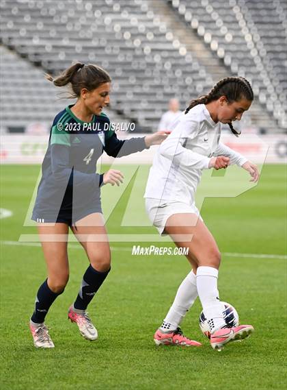 Thumbnail 3 in Rock Canyon vs. ThunderRidge (CHSAA 5A State Final) photogallery.